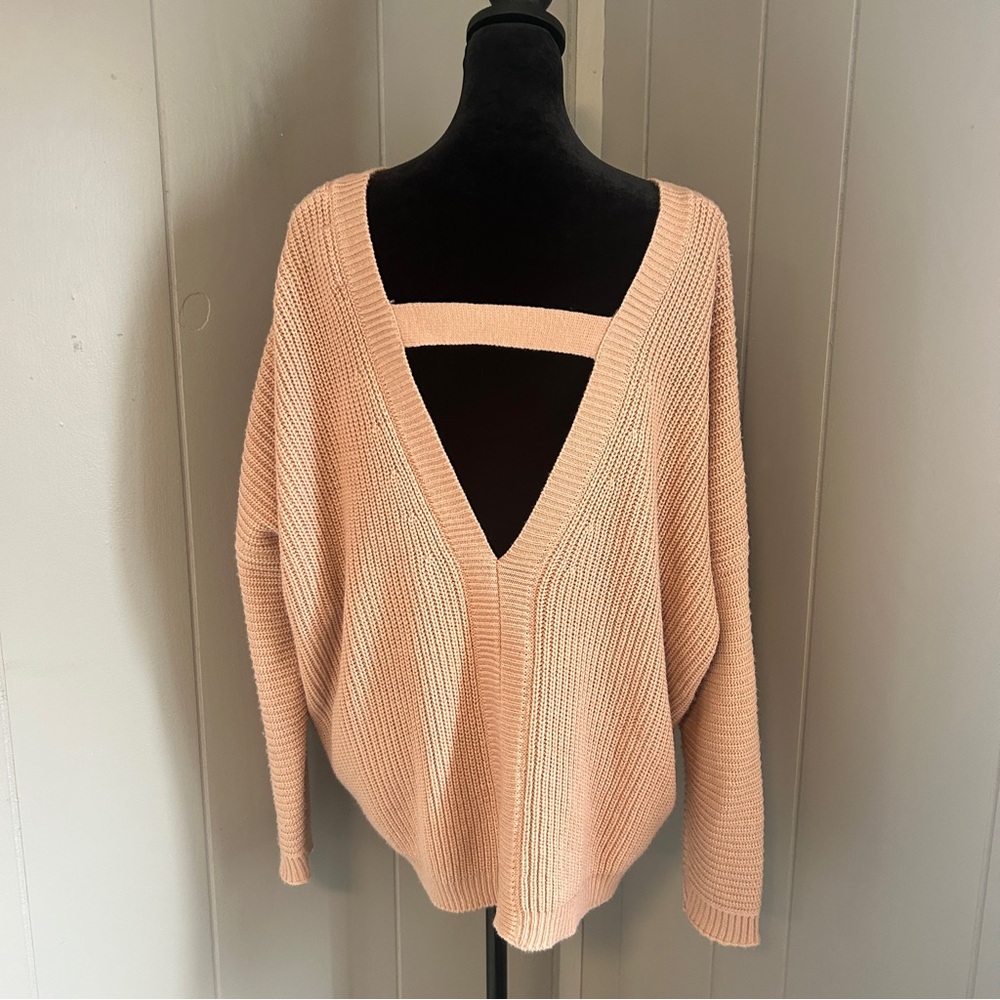 Women's V-Neck Open Back Sweater in Pink Size M/L